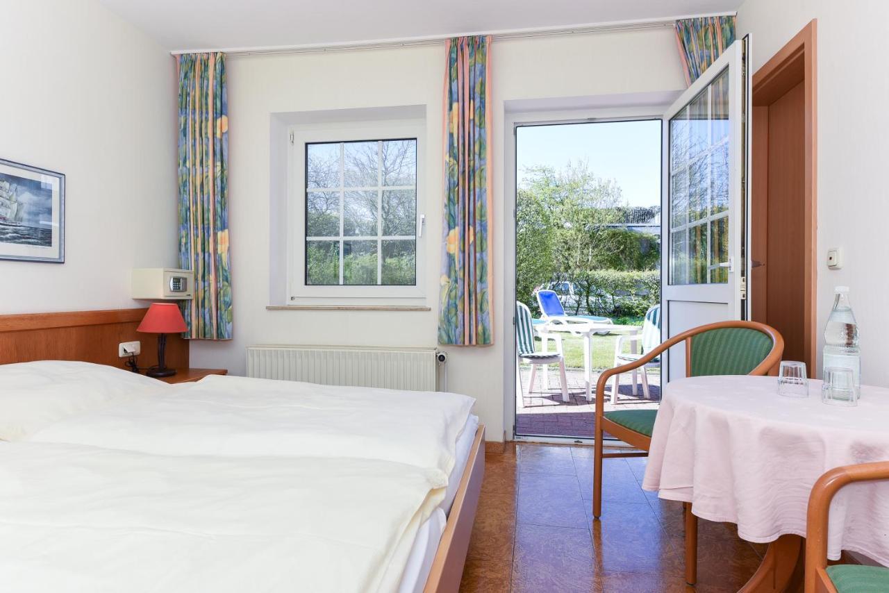 Hotel-Pension Stoertebeker Bensersiel Exteriér fotografie
