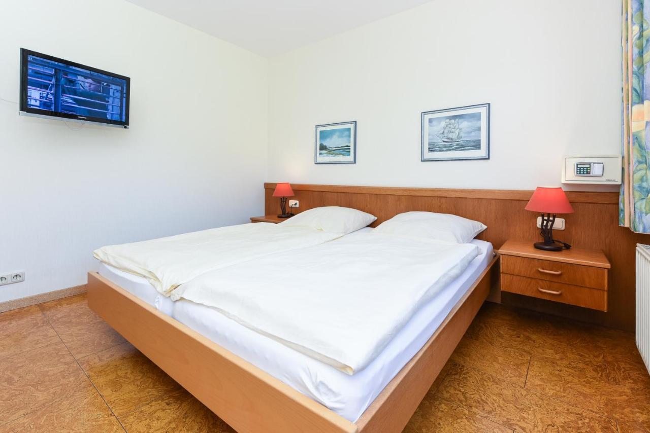 Hotel-Pension Stoertebeker Bensersiel Exteriér fotografie