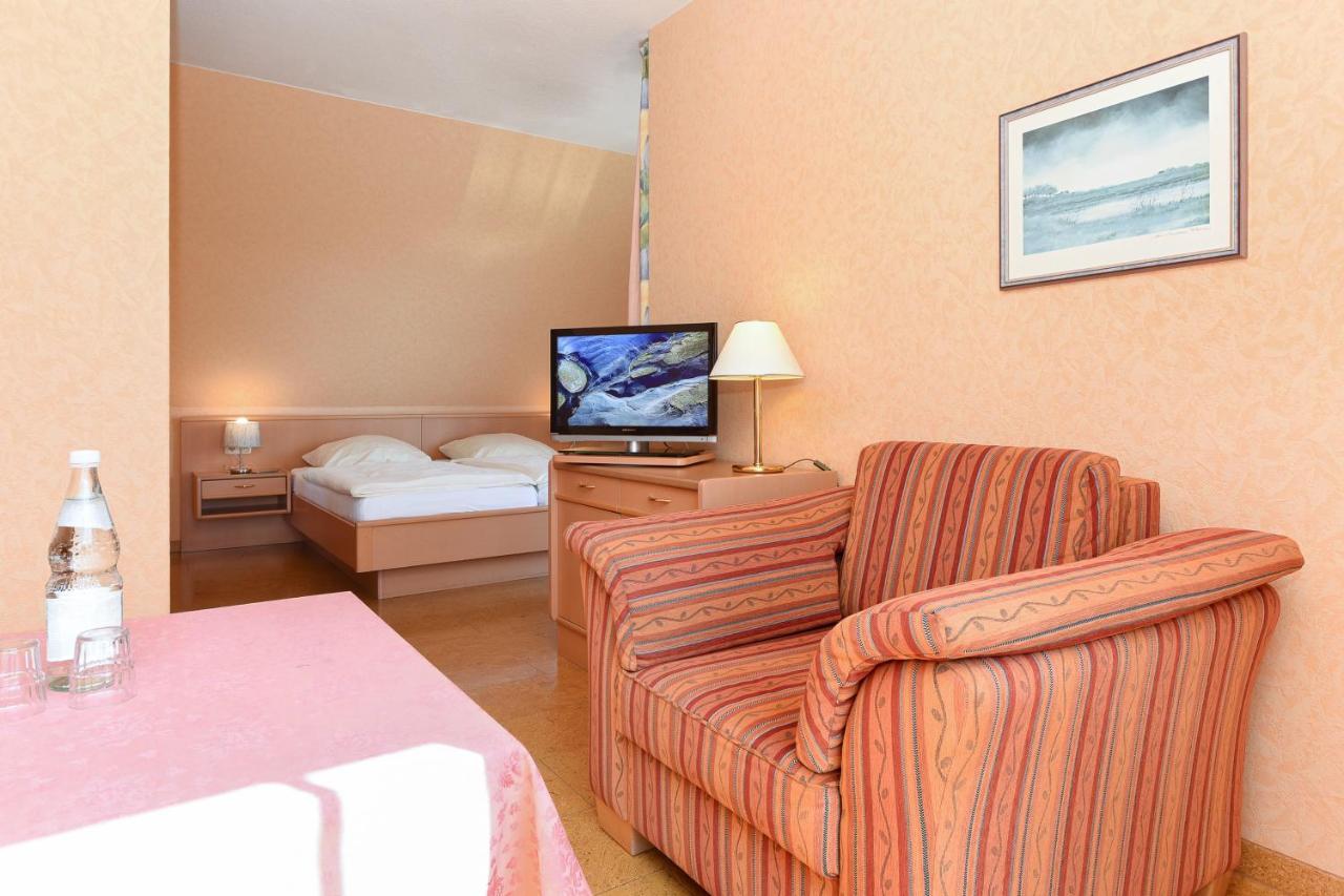 Hotel-Pension Stoertebeker Bensersiel Exteriér fotografie