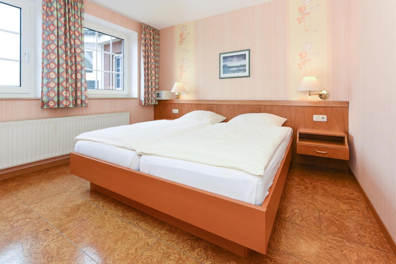 Hotel-Pension Stoertebeker Bensersiel Exteriér fotografie