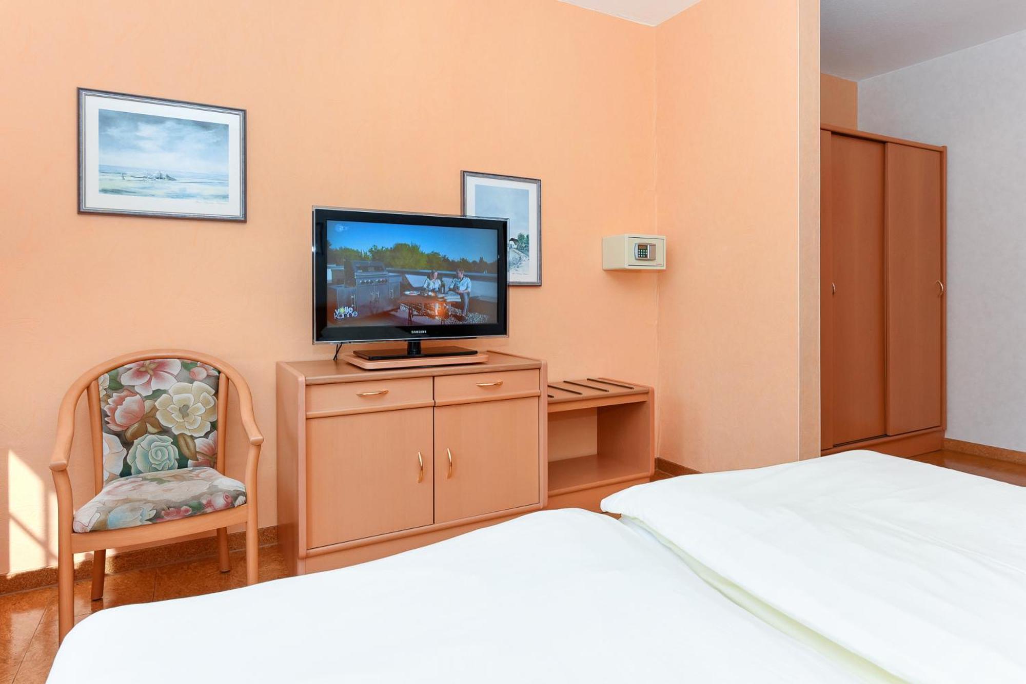 Hotel-Pension Stoertebeker Bensersiel Exteriér fotografie