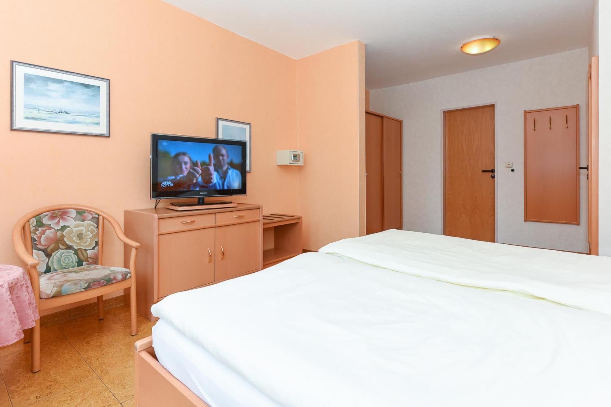 Hotel-Pension Stoertebeker Bensersiel Exteriér fotografie